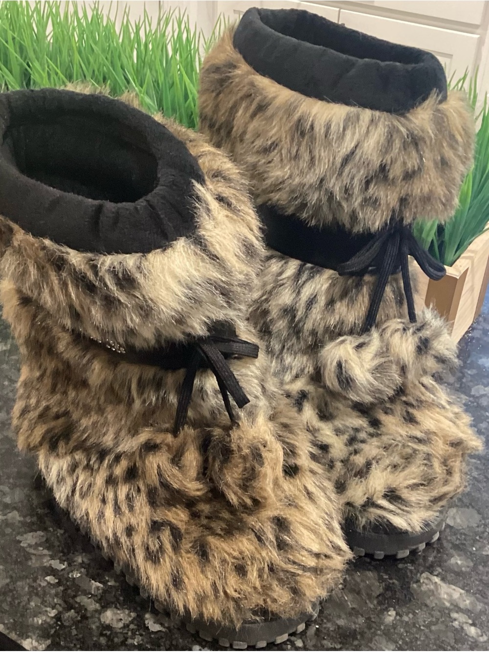 Guess Kids Faux Fur Leopard-Print Rain & Snow Boots in Brown and Black